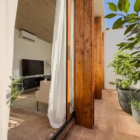 Oasis Apartments & Studios Old Town Center Barcelona Exterior photo