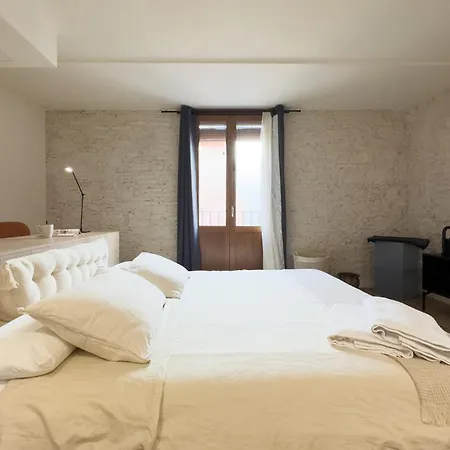 Oasis Apartments & Studios Old Town Center Barcelona Exterior photo