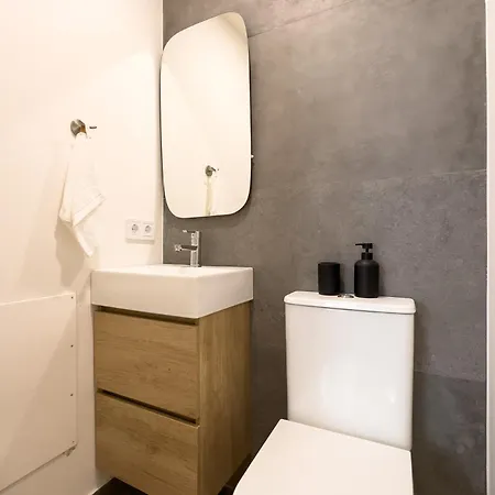 Oasis Apartments & Studios Old Town Center Barcelona Exterior photo
