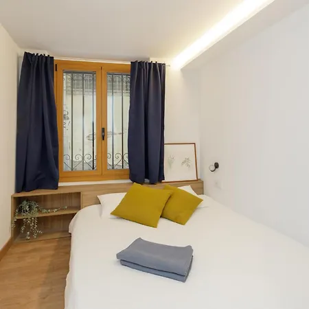 Oasis Apartments & Studios Old Town Center Barcelona Exterior photo
